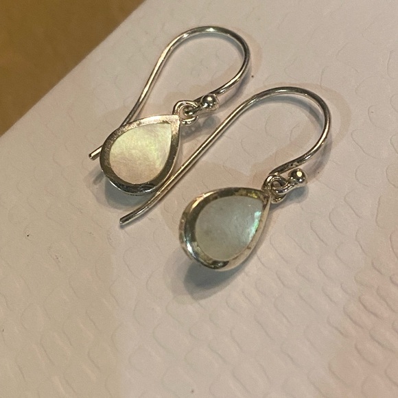 .925 stamped silver shell drop earrings - Picture 6 of 7